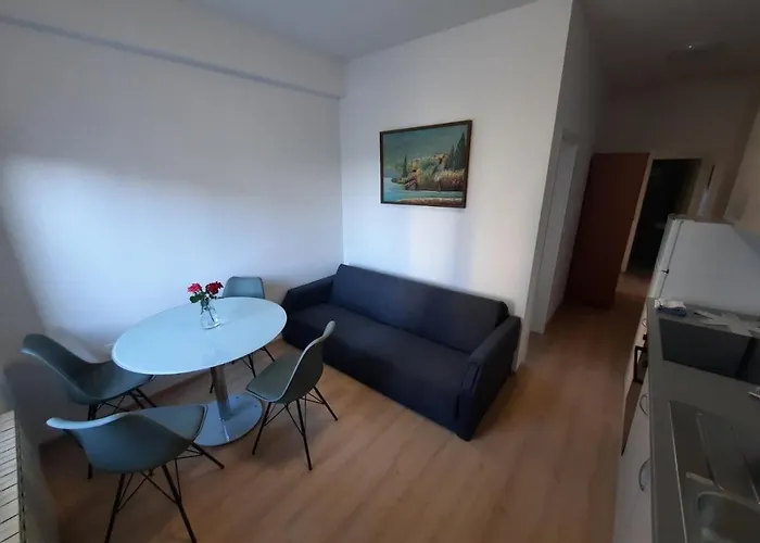 アパート Bellevue 1 イゾラ